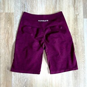 Alphalete Amplify Biker Shorts Black Cherry L